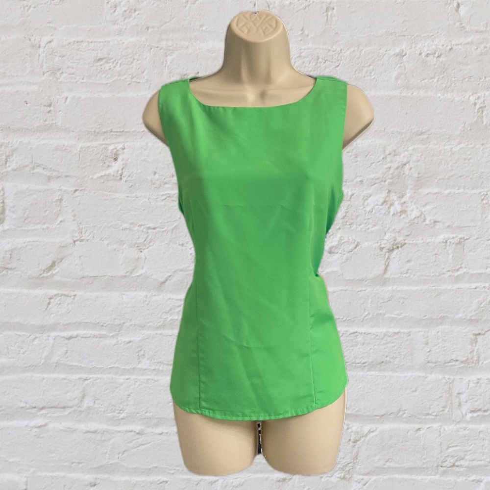 Free Shipping! Bundle item! Sleeveless top